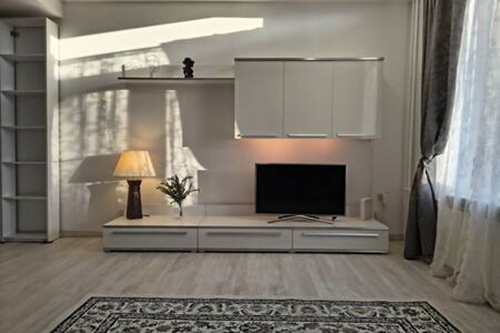 MADERA AGNIESZKA KAWECKA - 2