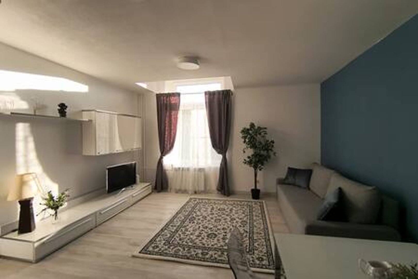 MADERA AGNIESZKA KAWECKA - 4