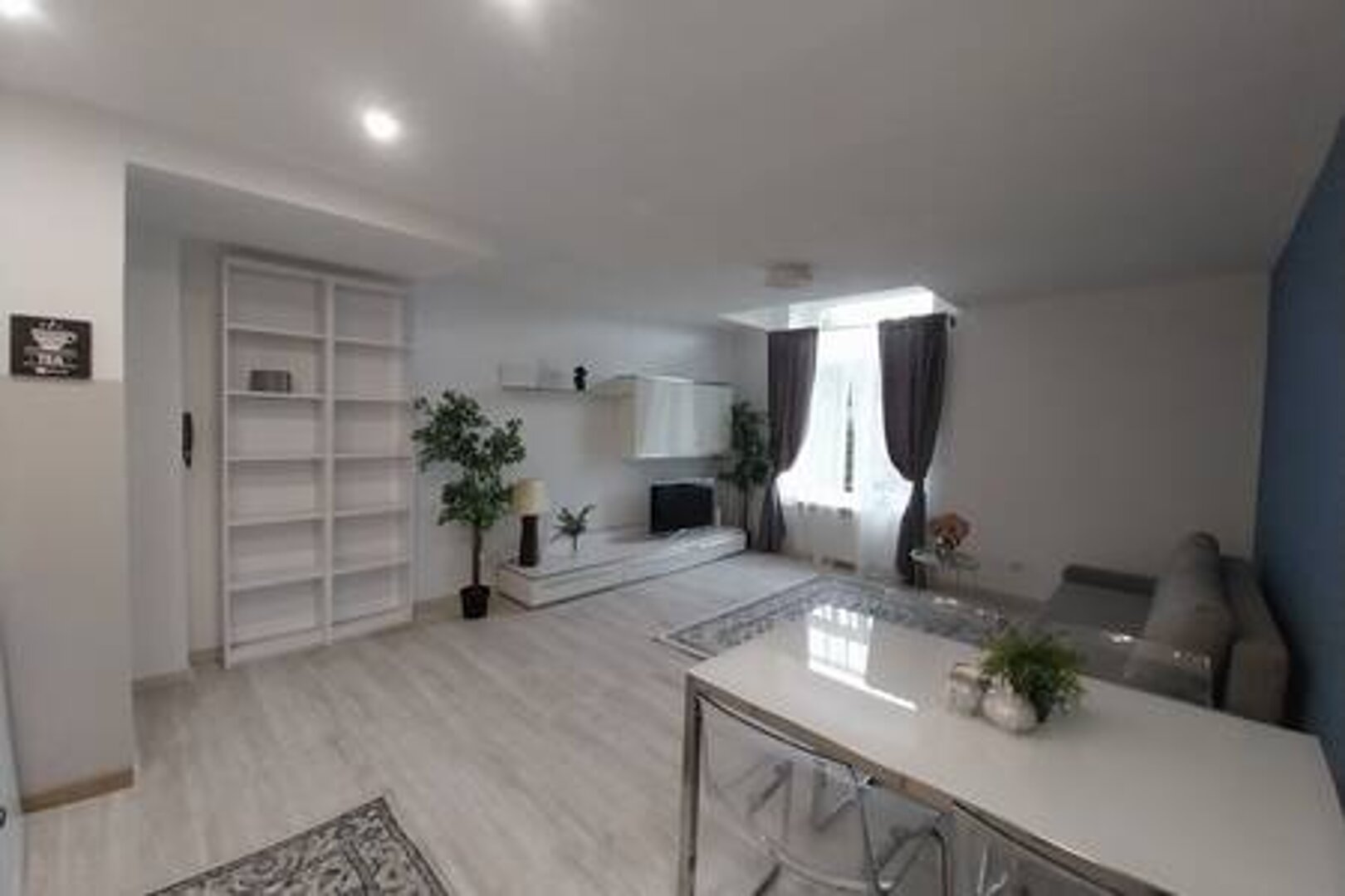 MADERA AGNIESZKA KAWECKA - 15